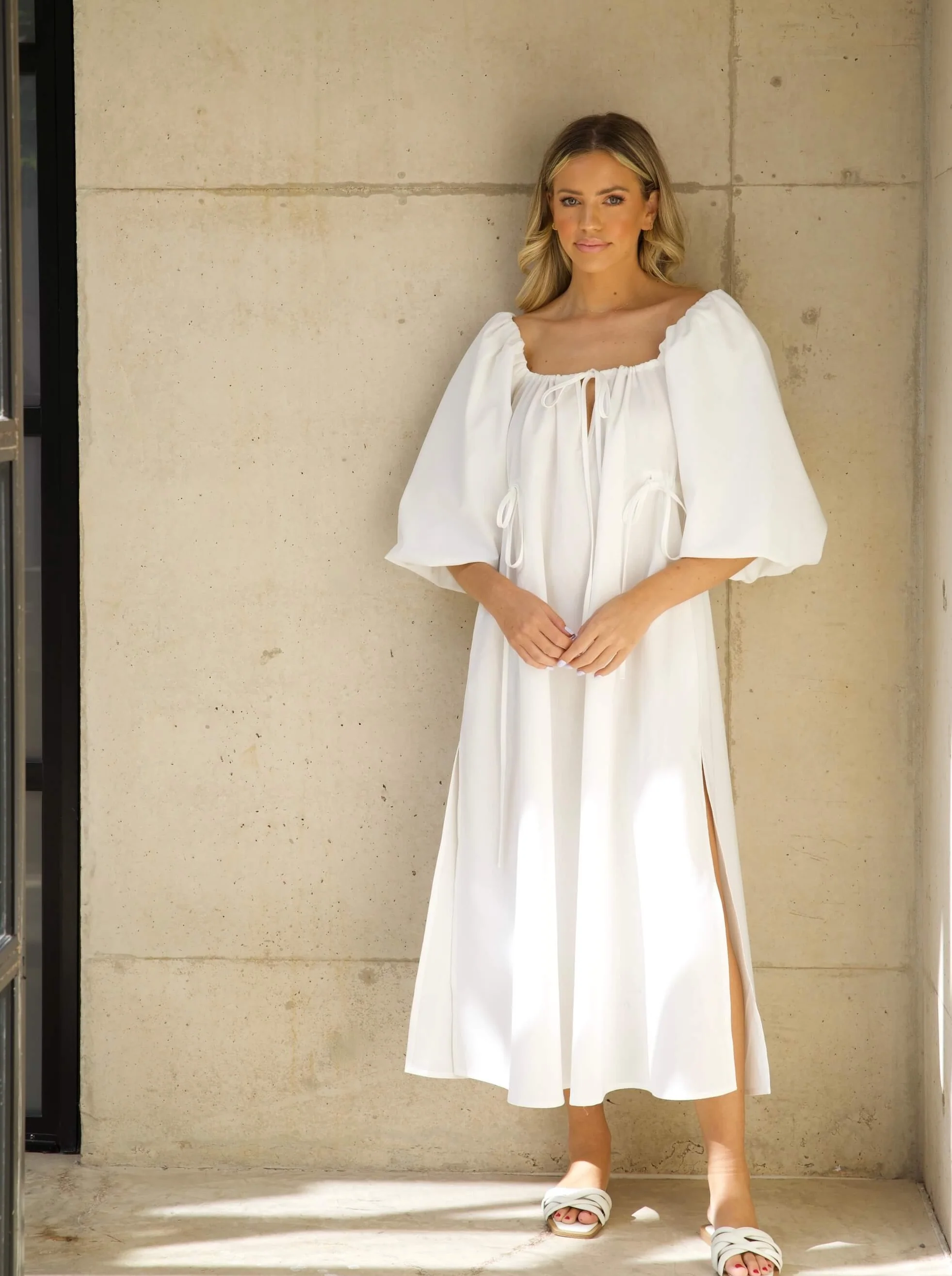 'HERA' SQUARE NECK BALLOON SLEEVE MIDAXI DRESS WHITE - Image 4